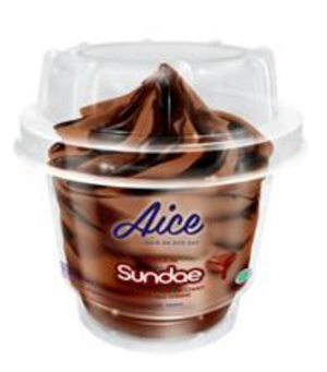 Kem sundae socola ly
